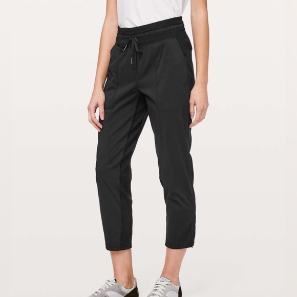 lululemon athletica Pants - Lululemon Dance Studio Crop 25” Pants — Black | Size 4| Excellent Condition